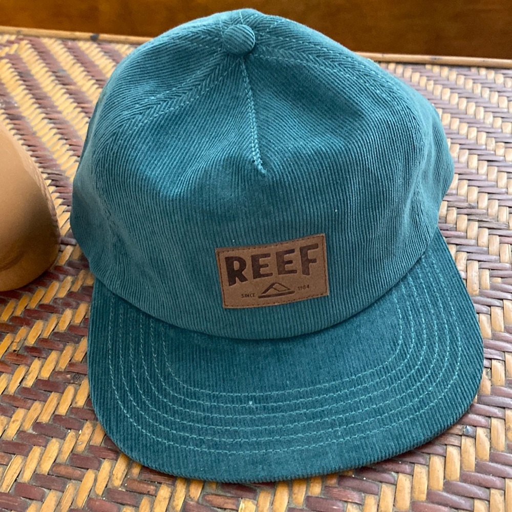 Reef unisex corduroy hat